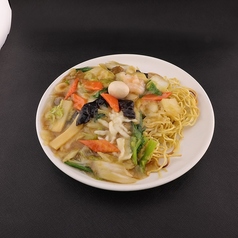 【人気の一品】五目焼きそば