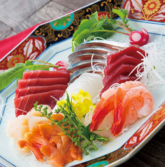 刺し身盛り合わせ（大）