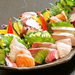 旬のお魚を使ったお刺身をはじめ絶品の逸品料理がたくさん◎