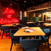 ワインビュッフェ エソラ ESOLA 新宿の雰囲気2