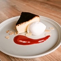 料理メニュー写真&nbsp;濃厚バスクチーズケーキ