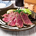 料理メニュー写真 自家製ローストビーフ