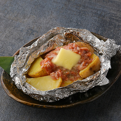 ガーリックじゃがバター焼き酒盗のせ