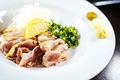 料理メニュー写真&nbsp;親鶏もものタタキ