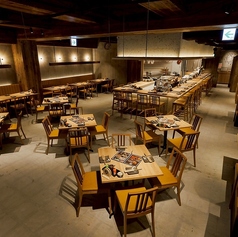 カジュアルな集まりから、特別な日のディナーまで、多彩なシーンでご利用いただけます。美味しい料理とドリンクを満喫。会話が弾むこと間違いなし★【大阪/大阪駅/なんば/難波/心斎橋/昼飲み/焼き鳥/串/肉/釜めし/居酒屋/ランチ/女子会/飲み放題/誕生日/記念日/個室/鍋/接待/忘年会/新年会/宴会】