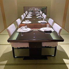 【2階】座敷テーブル(9~12名様) テーブル席となっているため、椅子に座ってお食事されたいお客様にぴったり◎各種宴会やお集まりの際におすすめです!