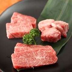 食べ比べ！カルビ盛り合わせ 2178円(税込)の写真