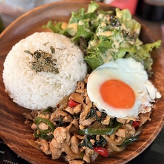 ガパオランチ