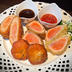 リベルテスペシャル（サーモン揚げ物4点セット）