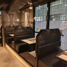 当店は13名様から最大22名様までの貸切ご利用も承っております◎忘年会などの各種ご宴会に最適です。周りを気にせずプライベートなお時間をお過ごしいただけます。