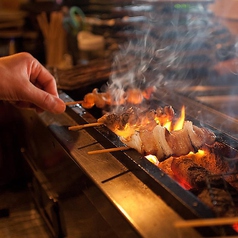 備長炭で焼き上げる串焼きが自慢！