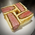 料理メニュー写真 和牛ヒレカツサンド