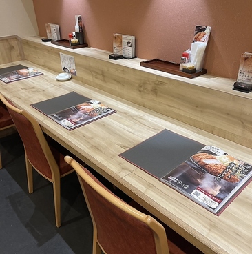 とんかつ 神楽坂 さくら 君津店の雰囲気1