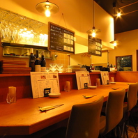 【カウンター全4席ございます♪】