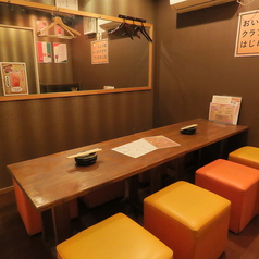 2階20名~30名様までOKのソファ個室