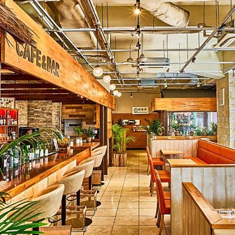 関内で味わう焼きたてハニトー＆アイス♪甘いスイーツからお酒まで、一日中楽しめる♪