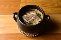 季節の恵みを味わう。旬の炊き込みご飯ときびまる豚料理