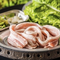 新鮮なお肉を使用した各種韓国料理！