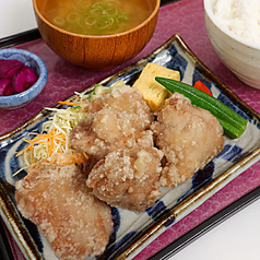 厳選仕入れ・鶏のから揚げ定食
