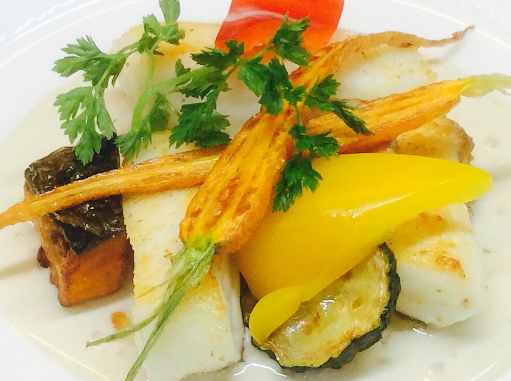 予算に合わせて選べるコース。著名人もお忍びで来店されるとか。