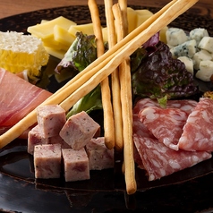 シャルキュトリーとチーズの盛合わせ