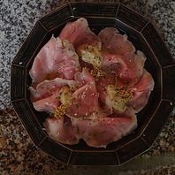 世界と日本の技が織りなす、独創的な創作料理