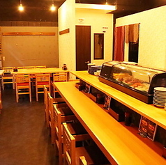 店内の各お席を組み合わせ貸し切ることで、他のお客様を気にすることなく、一体感のあるプライベートな空間で盛大にご宴会を実施いただけます。会社の大人数でのご宴会、同窓会、各種イベントなど、大規模なお集まりに最適です。