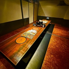 12～16名様テーブル半個室しっかりと仕切りを立てているので、周りは気になりません