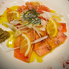 サーモンカルパッチョ