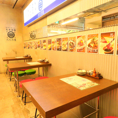 壁際でゆったりお食事お楽しみいただけます♪