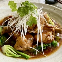 紅焼排骨（スペアリブ醤油煮込み）