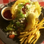 タコスとハイボールの組み合わせが名物になっています！