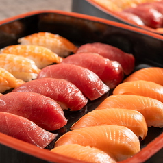 9〜11月は握り寿司食べ放題！の写真