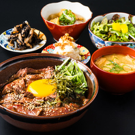 疲れたあなたのお腹と心を満たす7種の「夜定食」