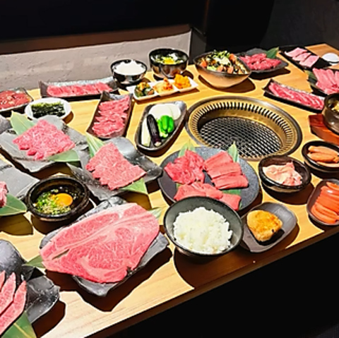 精肉職人22年の店主が提供のこだわり焼肉、シックな雰囲気で宴会も記念日も楽しめる♪