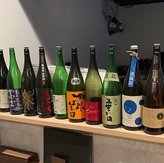 日本酒好きな店主が仕入れる拘りの品揃え