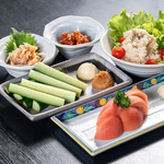 新鮮なサラダ含めサイドメニューもご注文ください。