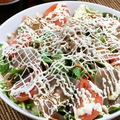 料理メニュー写真&nbsp;厚切りベーコンのサラダ/生ハムとツナのサラダ/冷しゃぶと豆腐のサラダ