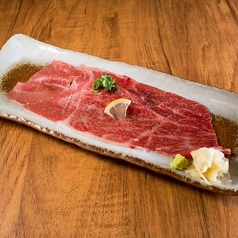 鹿児島県産黒毛和牛　大判肉寿司（もも肉）