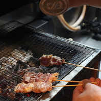 熟練の職人が一串一串丁寧に焼き上げる絶品炭火焼鳥