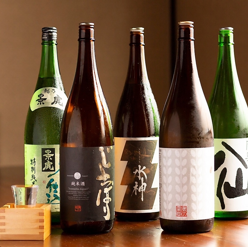 《隠し酒もご用意》各地から取り寄せた日本酒は、桝の香りと風情のある「もっきり」注文がおすすめ！