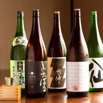 《隠し酒もご用意》各地から取り寄せた日本酒は、桝の香りと風情のある「もっきり」注文がおすすめ！