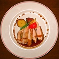 料理メニュー写真 フランス産 ホロホロ鶏ムネ肉のロースト