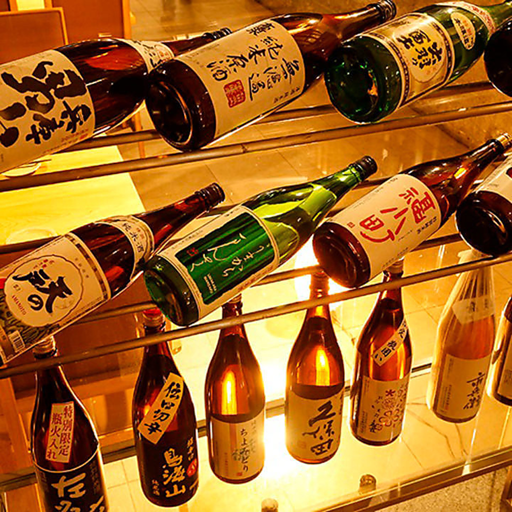 全国各地から日本酒・焼酎を豊富に取り揃えております。