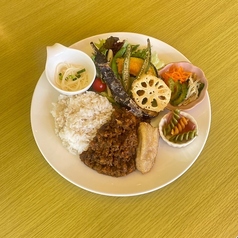 ふぁみりー居酒屋　だんらんのおすすめランチ2