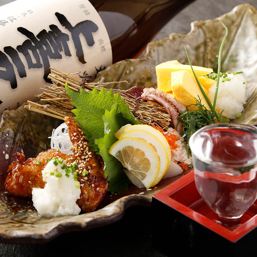 当店のお料理に合うキリリと締まった味わいの日本酒をご用意。