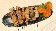 串焼き5本/豚尻尾の塩炒り/豚尻尾の揚げナンプラー