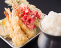 料理メニュー写真&nbsp;【定番の天ぷら】えび/穴子/半熟玉子/とりもも/玉ねぎ/さつまいも等