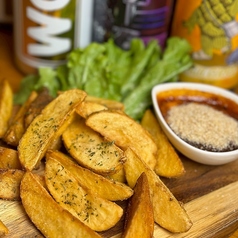 フライドポテト（ガーリック）/フライドポテト（スパイシー・メキシカン・トリュフ・コンソメ）　各