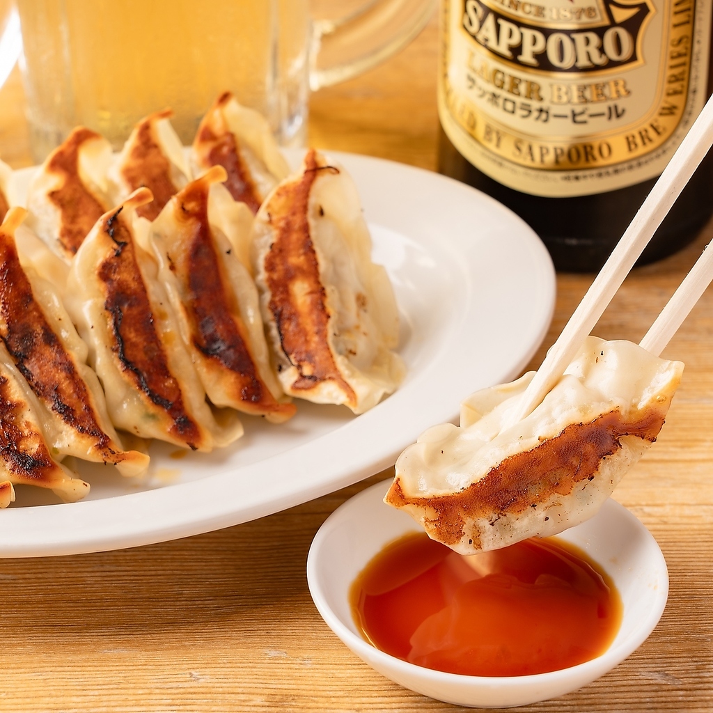 札幌駅徒歩1分！焼きにこだわる当店の餃子はにんにく不使用！皮はパリっと食べやすいおつまみ餃子！
